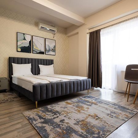 Apart Hotel Bonjour Cluj Exterior photo