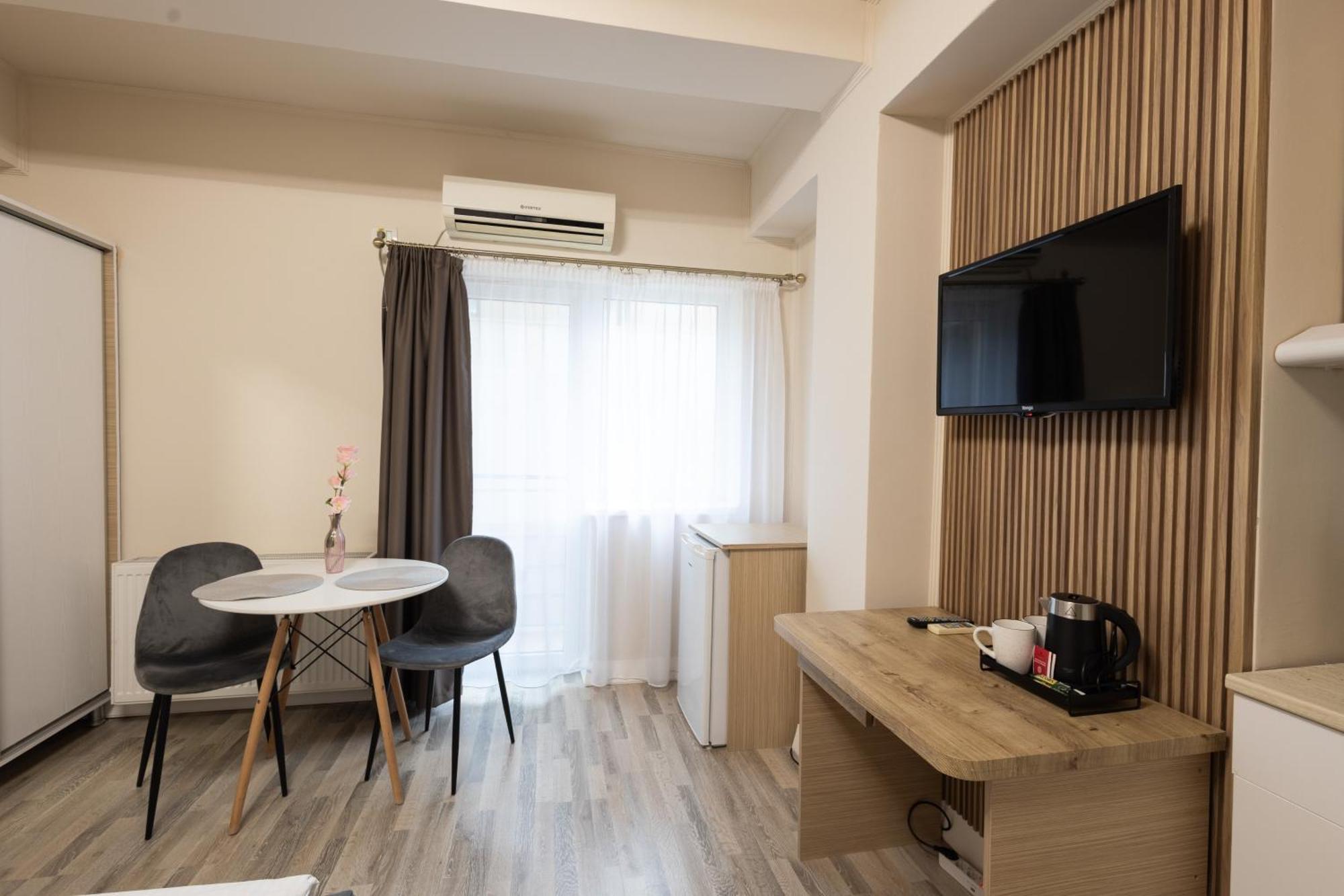 Apart Hotel Bonjour Cluj Exterior photo